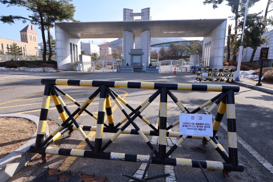 昨年12月、検察非常戒厳特別捜査本部は京畿道果川（クァチョン）所在の国軍防諜司令部などを家宅捜索した。 ［聯合ニュース］