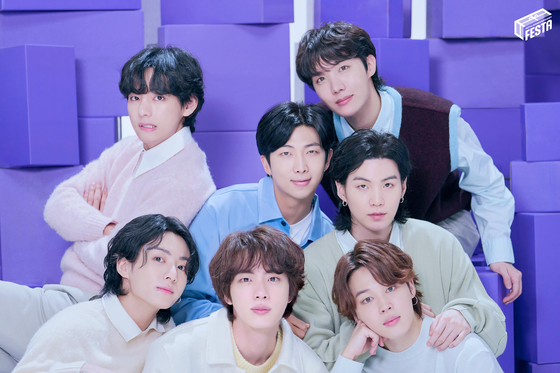 ボーイズグループのBTS（防弾少年団）。［写真 Weverse］