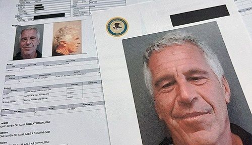 米司法省が公開した性犯罪者ジェフリー・エプスタイン元被告の捜査関連文書の一部。［写真 AP＝聯合ニュース］
