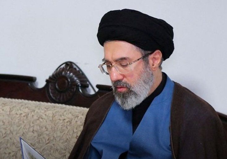 イランの新しい最高指導者に選出されたモジタバ師 ［AFP＝聯合ニュース］