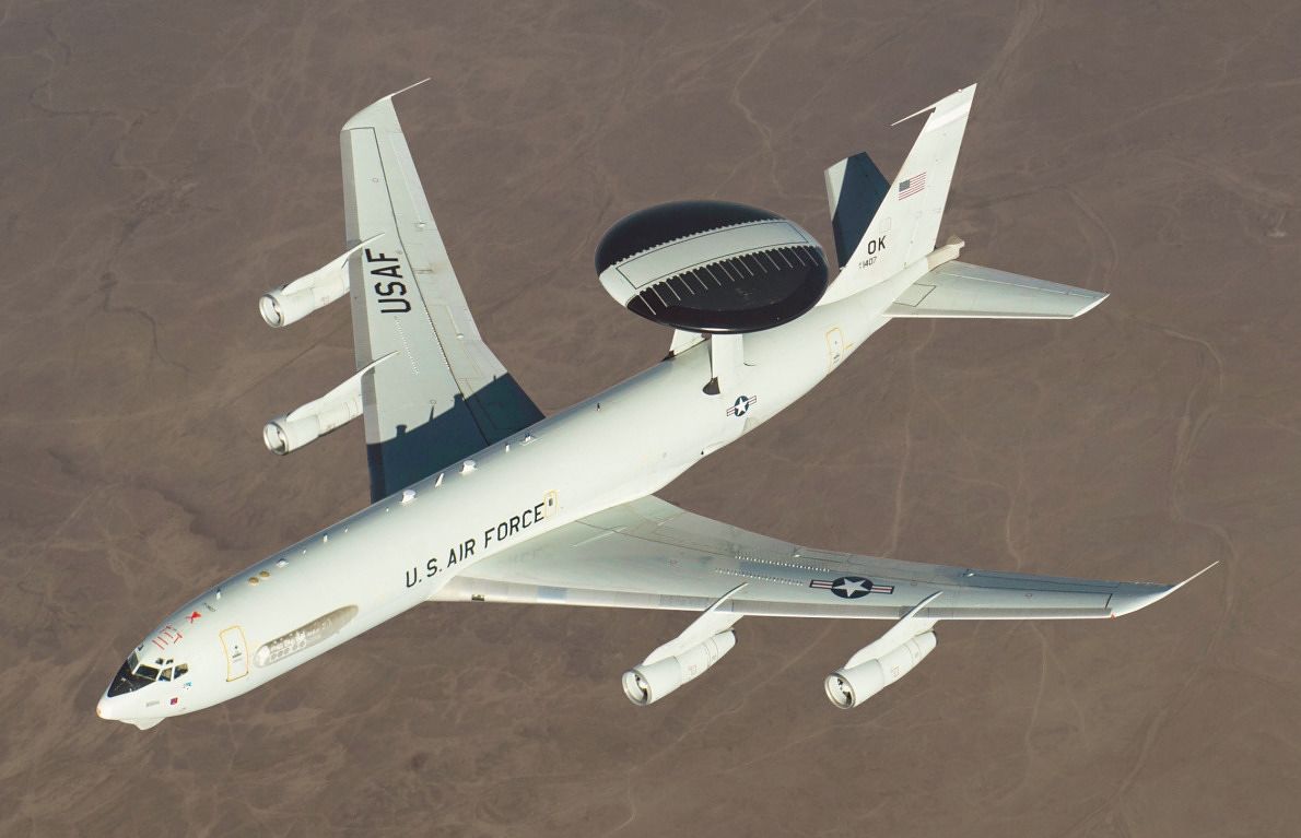   E－3セントリー空中早期警戒管制機 ［写真 ウィキペディア］