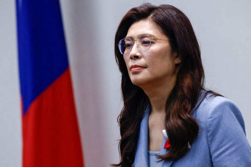 30日、台湾国民党の鄭麗文主席が記者会見で、4月7日から12日まで習近平中国共産党総書記の招待で訪中すると明らかにしている。ロイター 