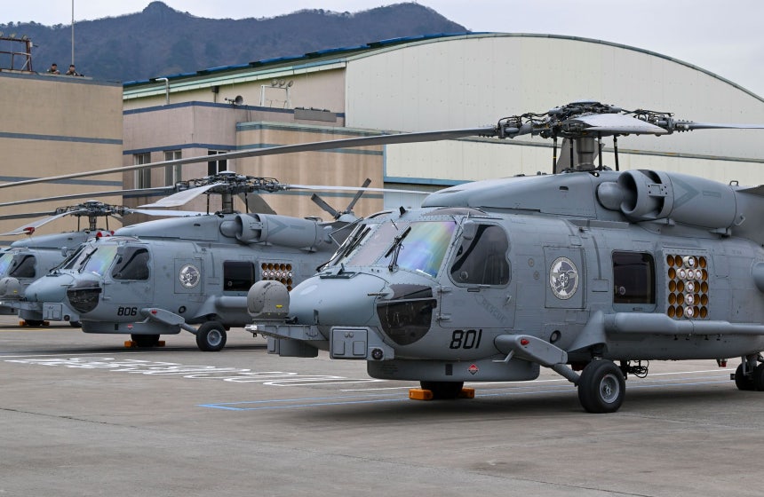 韓国海軍の最新海上作戦ヘリMH－60R「シーホーク」。［写真 韓国海軍］