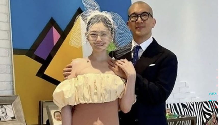 ク・ジュンヨプ（右）、徐熙媛（バービィー・スー、左）夫妻。［写真 VOGUE］
