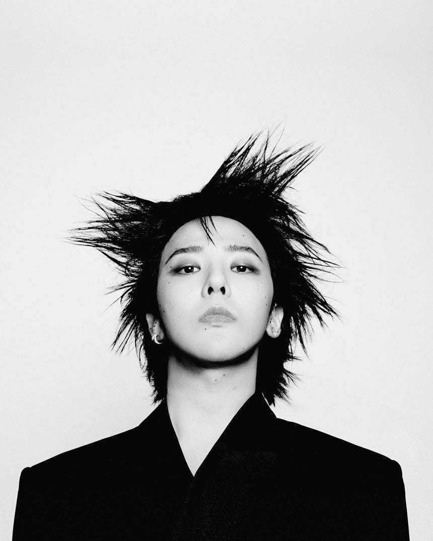 公益法人ジャスピース財団（JUSPEACE Foundation）を設立し、名誉理事長を務める歌手のG-DRAGON（ジードラゴン）が、7月19日から釜山（プサン）で開催される第48回ユネスコ世界遺産委員会の広報大使に委嘱されたと、韓国・国家遺産庁が3日、明らかにした。写真はジャスピース財団のG-DRAGONのプロフィール画像。［写真 国家遺産庁］
