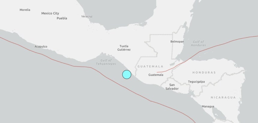 米国地質調査局（USGS）が17日（現地時間）、メキシコとグアテマラ国境付近の海域で発生した地震の震源地を表示した地図。［米国地質調査局 キャプチャー］