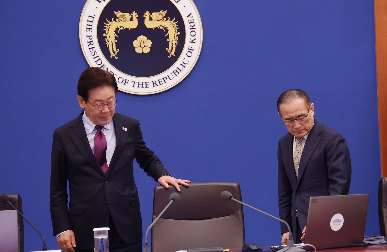 4月9日、青瓦台で開かれた首席・補佐官会議に出席する李在明（イ・ジェミョン）大統領 ［青瓦台写真記者団］