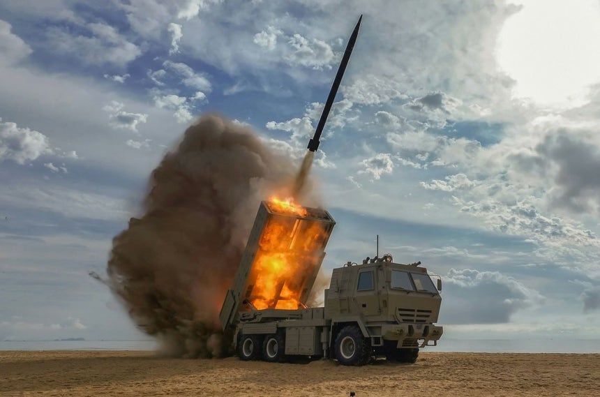 北朝鮮の弾道ミサイル発射場面 ［労働新聞＝ニュース1］