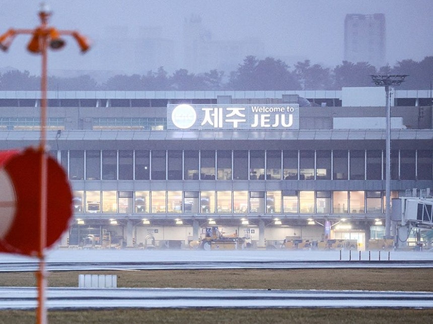 済州（チェジュ）国際空港の滑走路。聯合ニュース