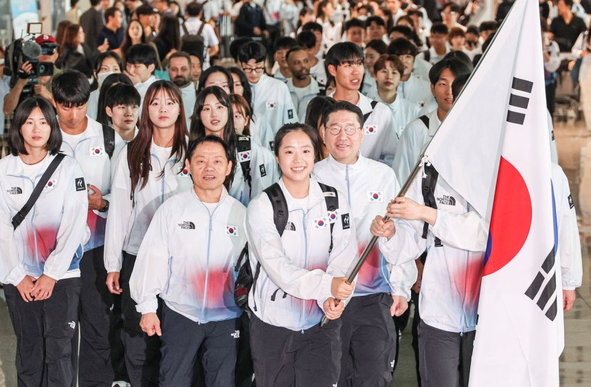 2026愛知・名古屋アジア大会に出場する韓国代表選手団が17日午前、仁川国際空港第2旅客ターミナルから出国している。 キム・ギョンロク記者