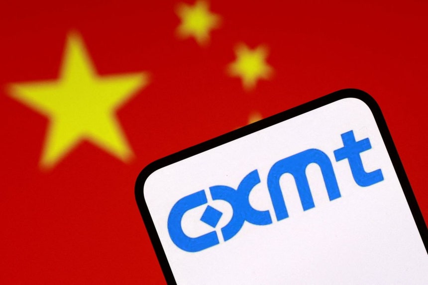 中国の長鑫存儲技術（CXMT）は2016年に創業した新興企業だが、創業からわずか10年で世界のDRAM市場4位に浮上し、今年7月に上海証券取引所に上場すると中国本土企業のうち時価総額1位になるほど飛躍的な発展を遂げた。［写真　ロイター］