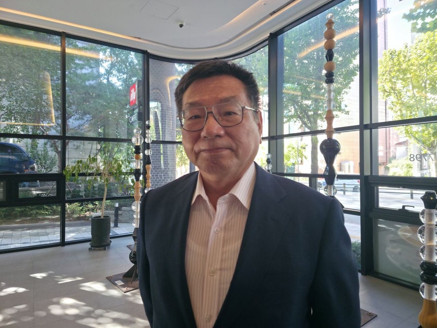  台湾デジタイムズの黄欽勇会長が先月15日、「産業が成長するほど他人の技術を奪う追撃より国際規則に伴う競争が重要だ」と語った。イ・ヨングン記者