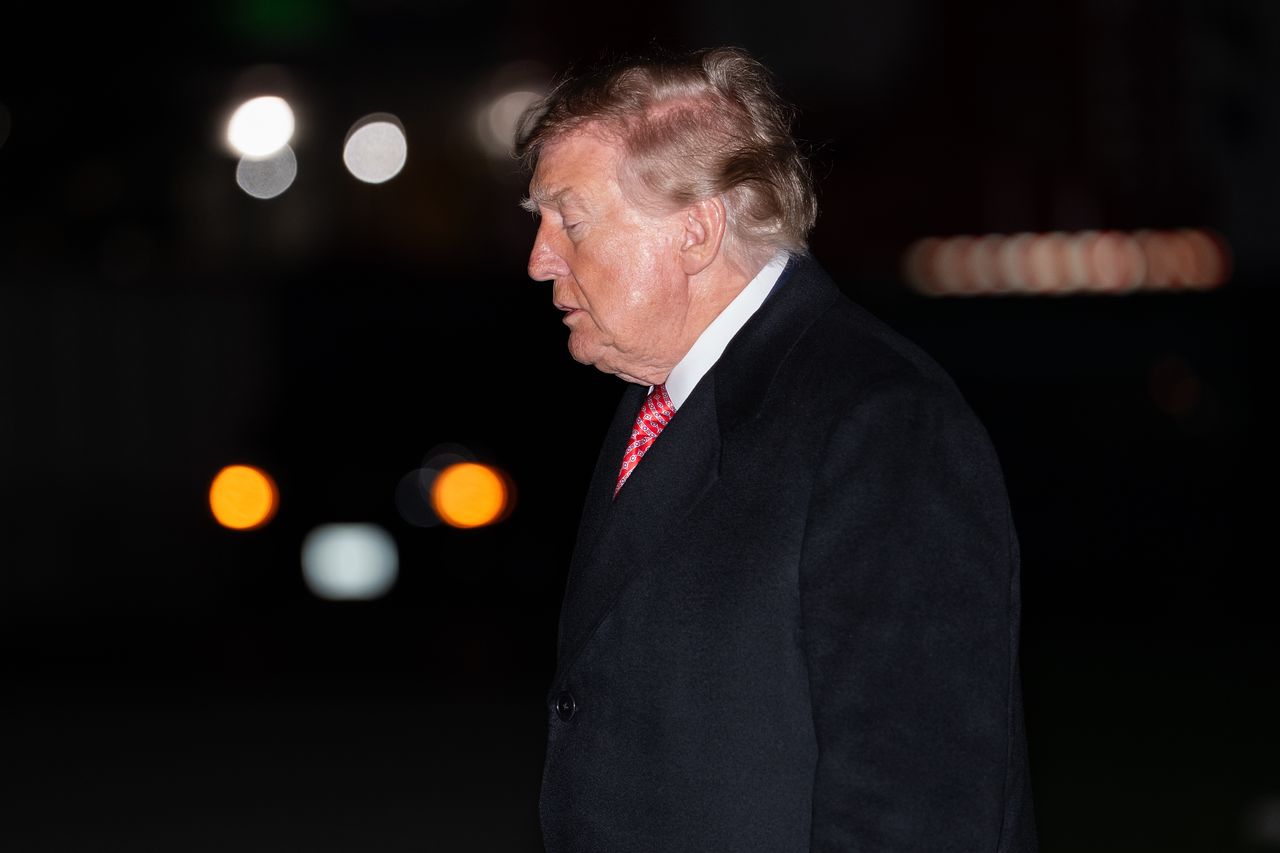トランプ米大統領が18日（現地時間）、フロリダで週末を送った後、ホワイトハウスに復帰している。［EPA＝聯合ニュース］
