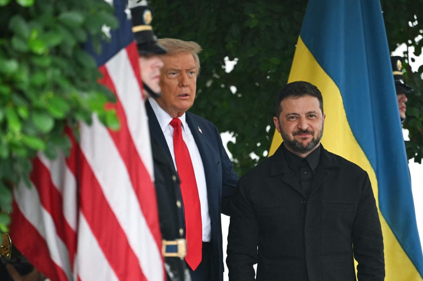  トランプ米大統領とウクライナのゼレンスキー大統領。［写真 AP＝聯合ニュース］