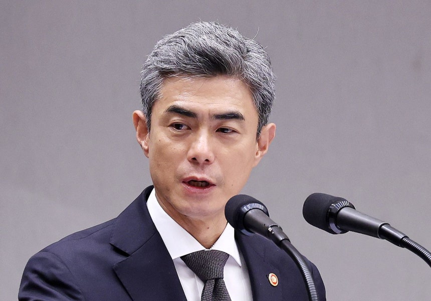 韓国の姜信哲（カン・シンチョル）国防部長官が15日、ソウル竜山区（ヨンサング）の国防部で開かれた国会法制司法委員会の軍事裁判所に対する国政監査で業務報告を行っている。ニュース1