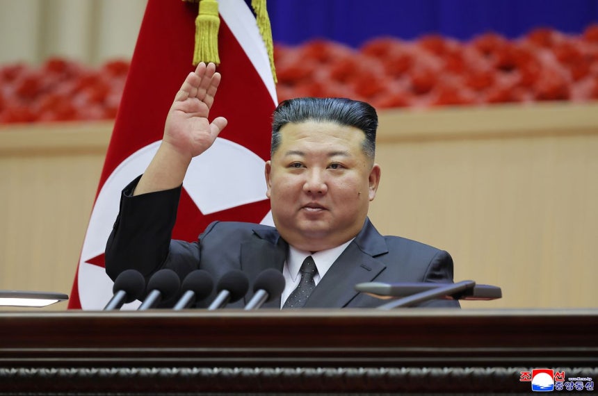 北朝鮮の金正恩（キム・ジョンウン）国務委員長が22日と23日、平壌で朝鮮人民軍第3回中隊長大会を開いたと、朝鮮中央通信が24日報じた。［平壌朝鮮中央通信＝聯合ニュース］